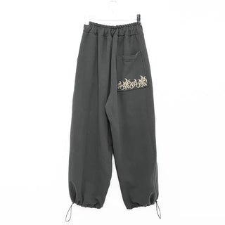 Wide-leg pants with back pockets