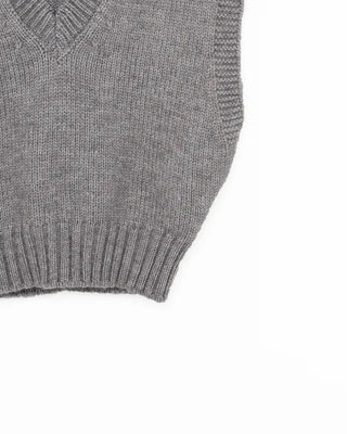 V-neck cropped knit vest