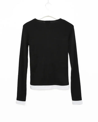 Half-open neck slim-fit layered t-shirt
