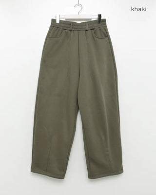 Wide sweatpants with side pockets