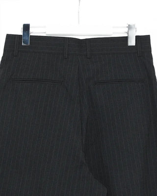 (Unisex) Pinstripe Two-Pleat Loose Slacks