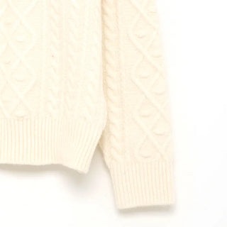 Round neck cable knit