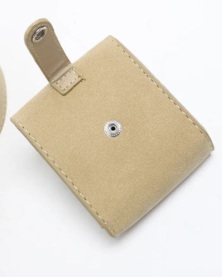 Suede-like pocket belt