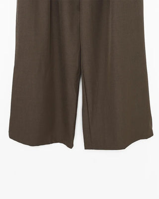 Tucked wide slacks