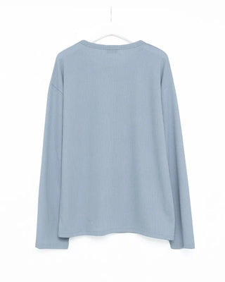 Henley neck long-sleeved knit