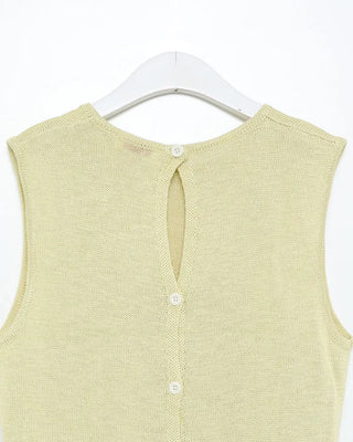 Back button vest