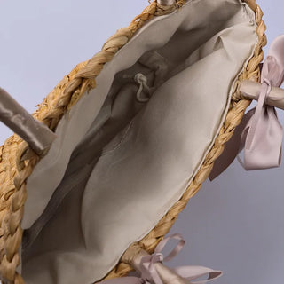 Two-ribbon basket bag
