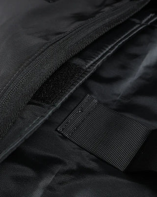 Slash Zip Messenger Bag