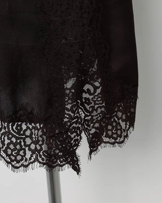 Lace sleeveless mini dress