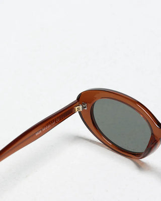 Oval style sunglasses