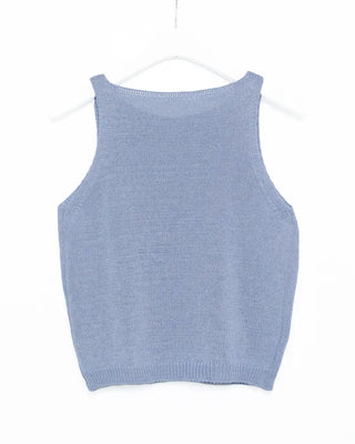 Boat neck sleeveless knit