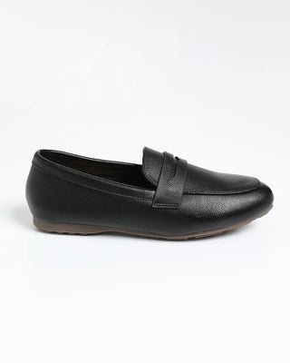 Basic loafers