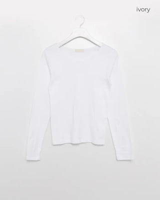 Round simple long-sleeved T-shirt