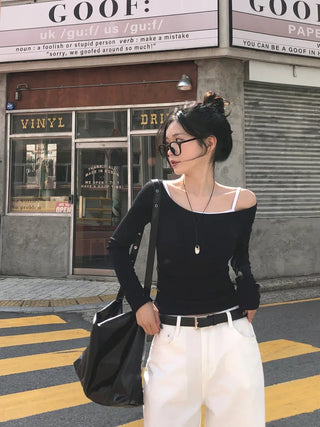 U-neck shirred long-sleeved T-shirt
