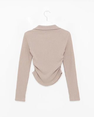 Side-shirred collar knit