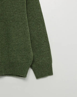 V-neck raglan knit