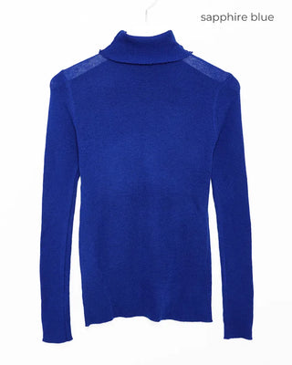 Colored turtleneck knit