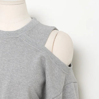 One-off shoulder cropped sweatshirt