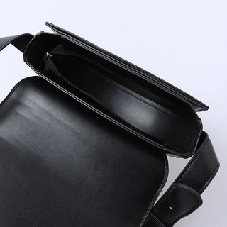 Half-moon cross bag