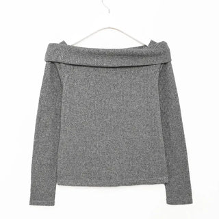Off-shoulder button knit