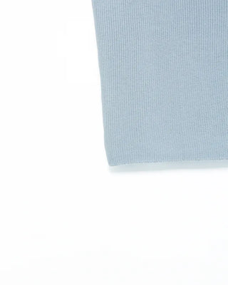 Simple round neck sleeveless knit