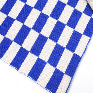 Border check scarf