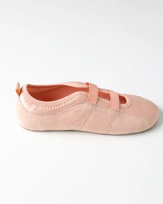 Double-line flat shoes