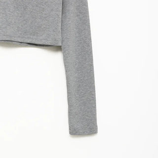 Basic long-sleeve cropped T-shirt