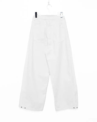 Balloon-fit pants with side pleats