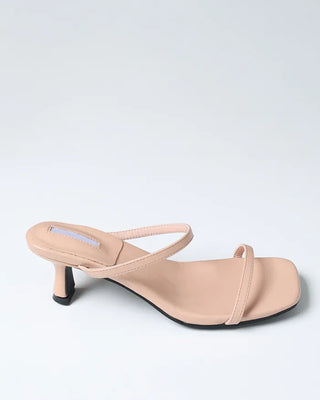 Strap sandals