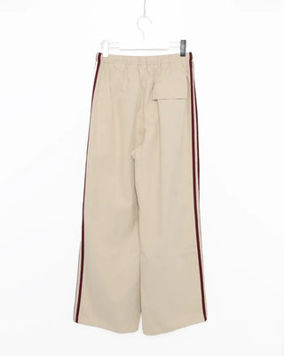 Line detail easy pants