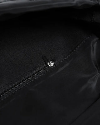 Quilted chain shoulder bag