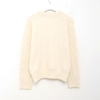 Round neck cable knit
