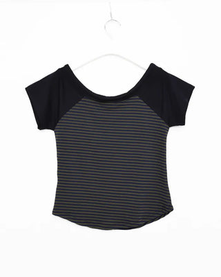 Raglan Border Off-Shoulder T-Shirt