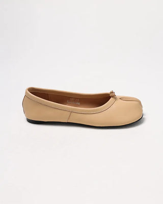 Tabipoint flat shoes