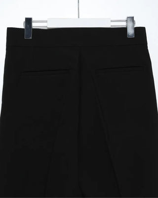 Two-button, one-pleat wide-leg slacks