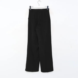 One-pleat wide slacks