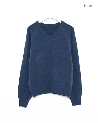 V-neck loose-fit knit