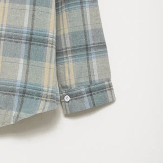 One-pocket loose flannel shirt