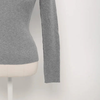 One-shoulder long-sleeved T-shirt