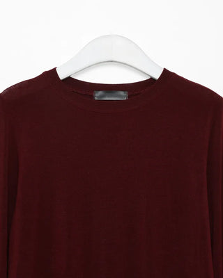 Round neck long-sleeve T-shirt