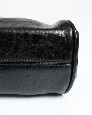 Square buckle shoulder bag