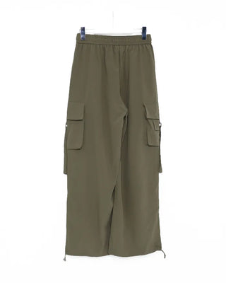 Wide cargo pants