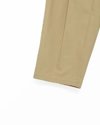 One-tuck banded cotton pants