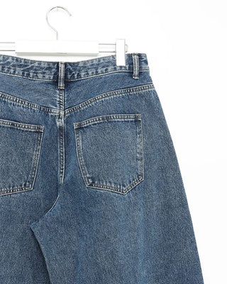 Pointed denim pants with contrasting panels