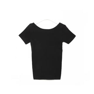 Simple U-neck T-shirt
