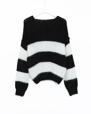 V-neck striped oversized knit