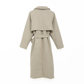 Back-tucked long coat