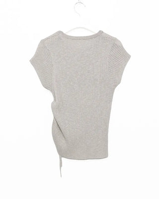Side-string half-sleeve knit