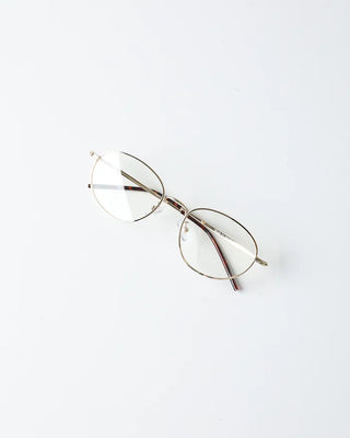 Slim metal frame glasses